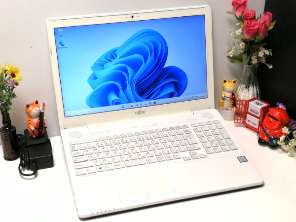 ほぼ未使用SSD256GB　COREi7-6700HQ搭載　☆最新Windows11☆fi　即決/Office2021/HDMI搭載/即日発送☆03