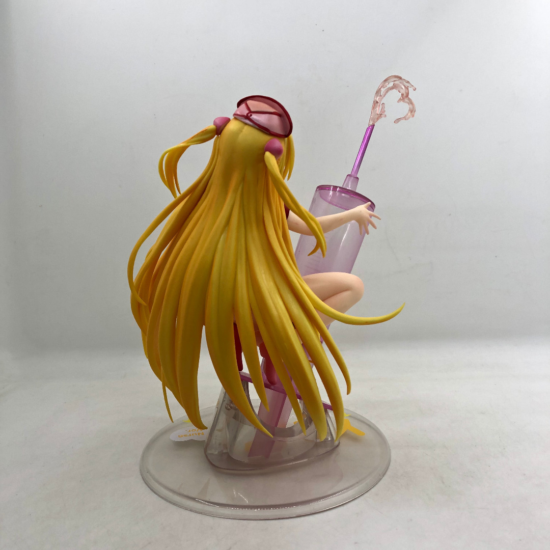 *To LOVE.-....-* figure gold color. .1/7 scale used PVC made 3L26Z125