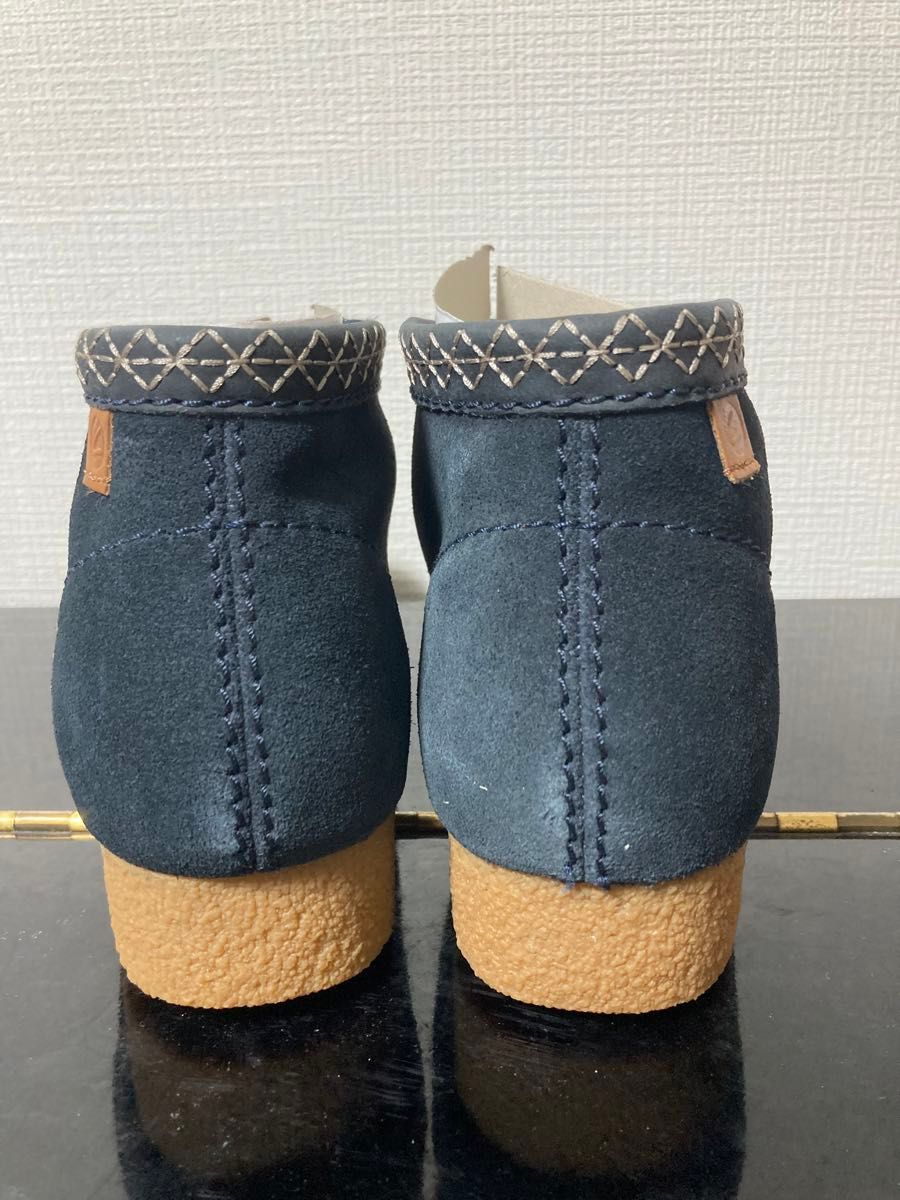 新品未使用Clarks(クラークス) ワラビーモカシンシェイカーブーツShacre Bootネイビー紺25cm本革本皮革靴皮靴