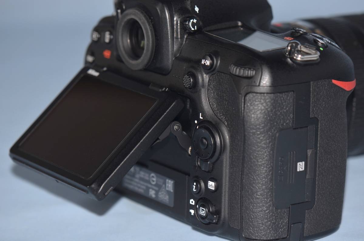 NIKON D500 VR Kit 24-120mm 美品の画像4
