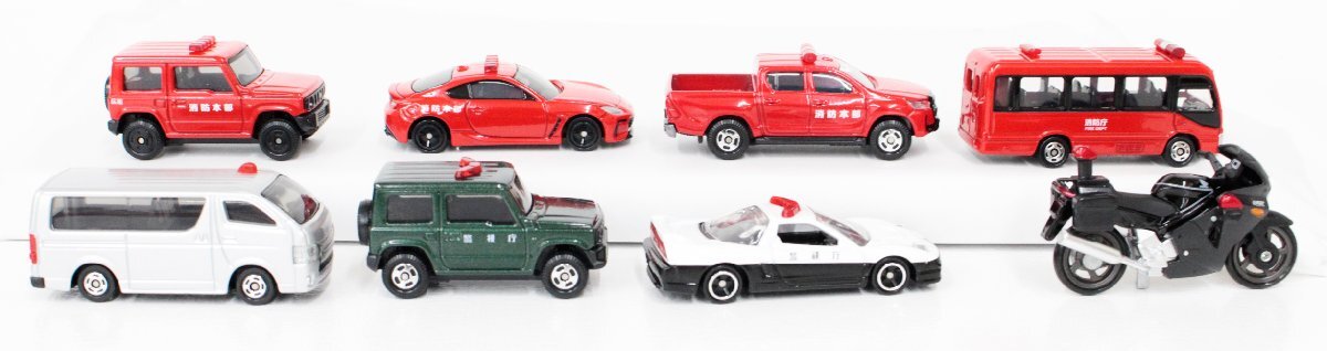 【中古品】タカラトミートミカ 街を守るぞ!消防車セット 事件を解決!警察車両コレクション 2点セット スズキ ジムニー スバルBRZ 他.,_画像3