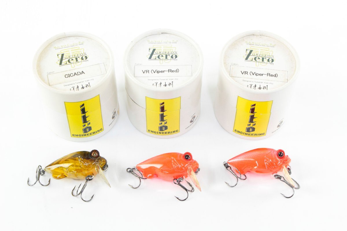 ●【中古品】メガバス　グリフォン　ゼロ　CICADA×1　VR(Viper-Red)×2　Megabass GRIFFON Zero ルアー3個セット '_画像1