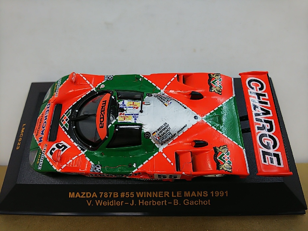 ■ ixoイクソ 1/43 LMC023 MAZDA 787B #55 WINNER LE MANS 1991 (オレンジ×グリーン) マツダ ルマンレナウン レーシングミニカーの画像5