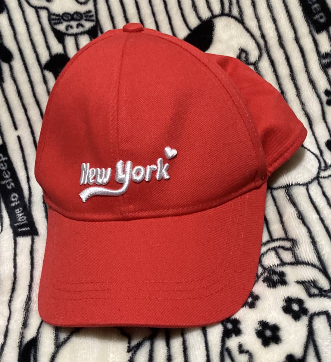 春にオススメ♪赤色ローキャップ[H&M エイチアンドエム]スナップバックキャップ帽子CAP/フリーサイズ/男女OKユニセックス仕様♪_画像8