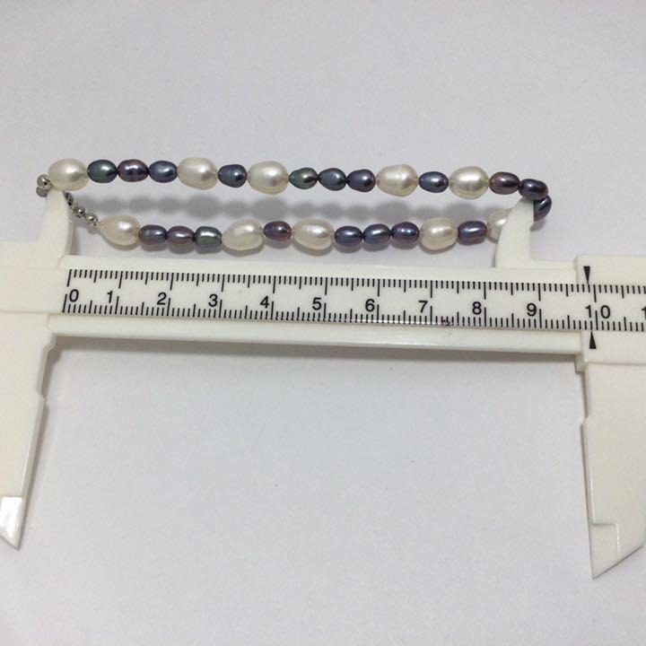 最新作真珠素敵的な2色人気柄ホワイト＆グレー色縁結びブレスレット本物淡水パール米珠7-8mm【期間限定セール】_画像9