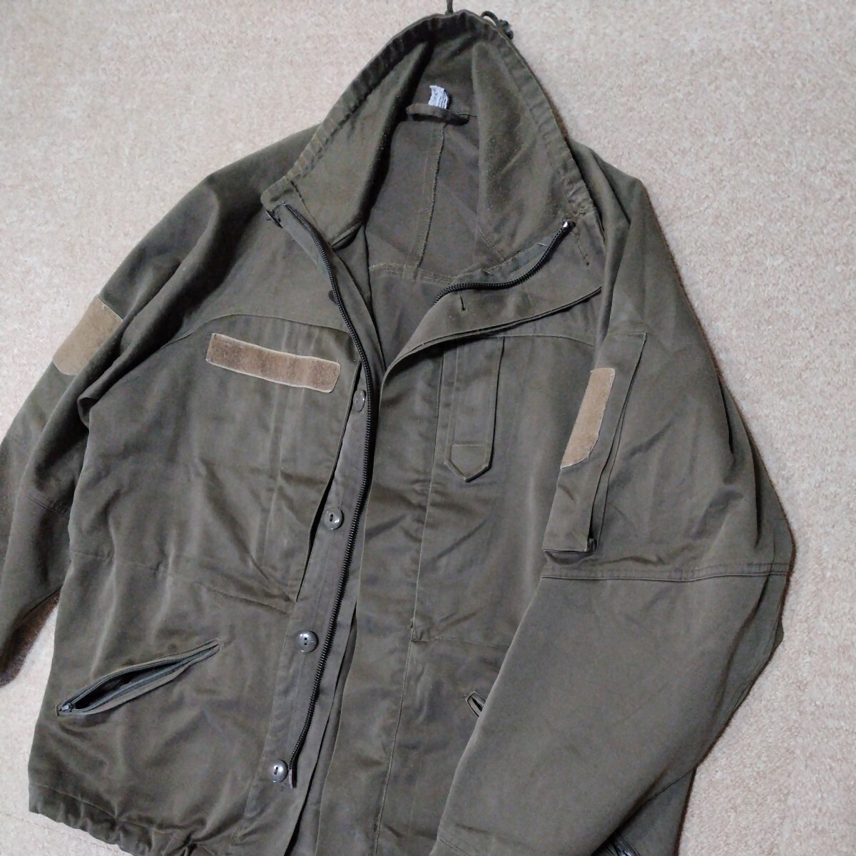 オーストリア軍 パラトルーパーミリタリージャケット メンズ size 88-92 Ⅲ/Ⅳ　USED訳あり品_画像7