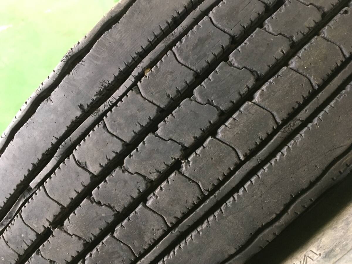 s268-4-3 ☆225/80R17.5 BS R225 中古4本♪ 2019年製 残溝8ｍｍ ブリヂストン ! k140_画像5