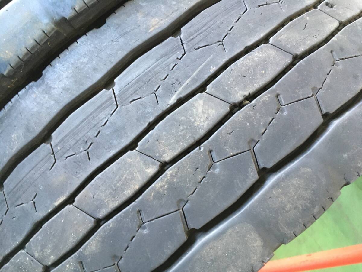 s315-4-3 ☆245/70R19.5 中古2本♪ ダンロップ エナセーブSP688 2020年製 残溝6ｍｍ　k160_画像2