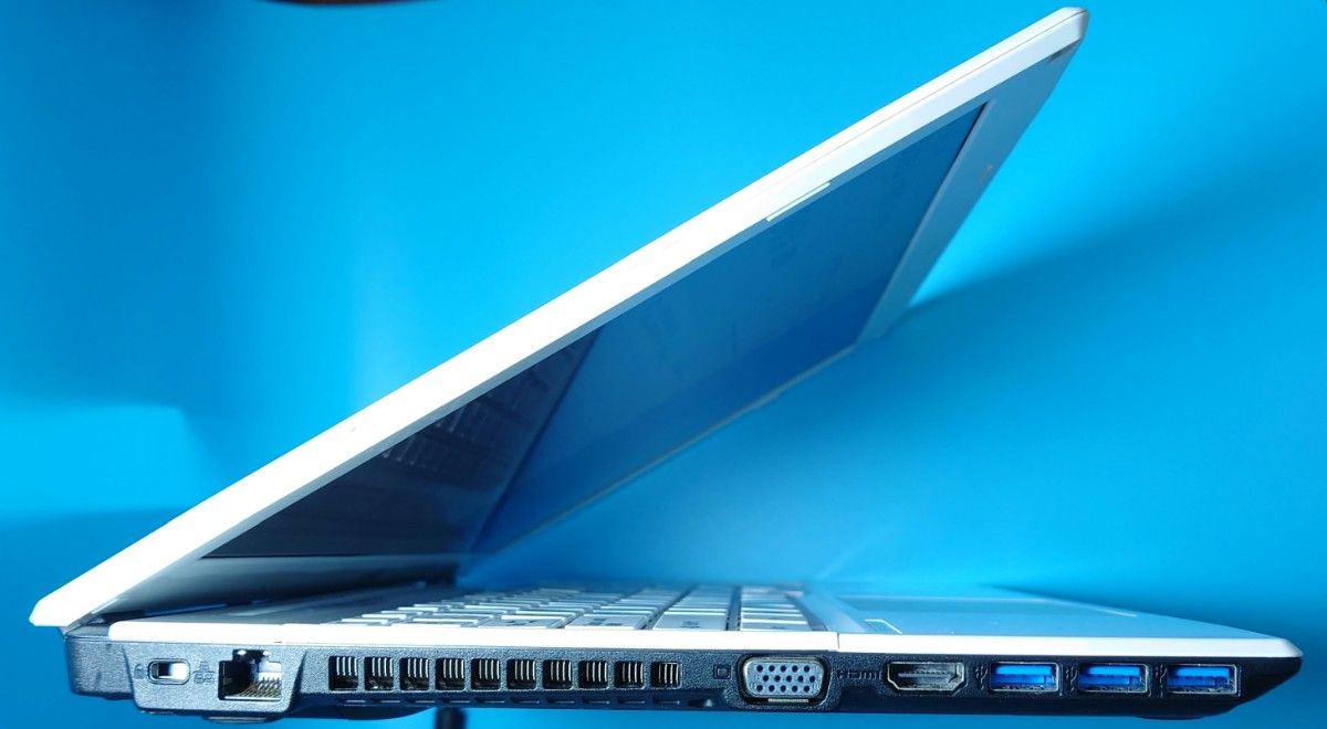 富士通 LIFEBOOK AH53/S Core i7 4712HQ SSD 1TB Windows11 富士通 LIFEBOOK AH53/S Core i7 4712HQ SSD 1TB Windows11