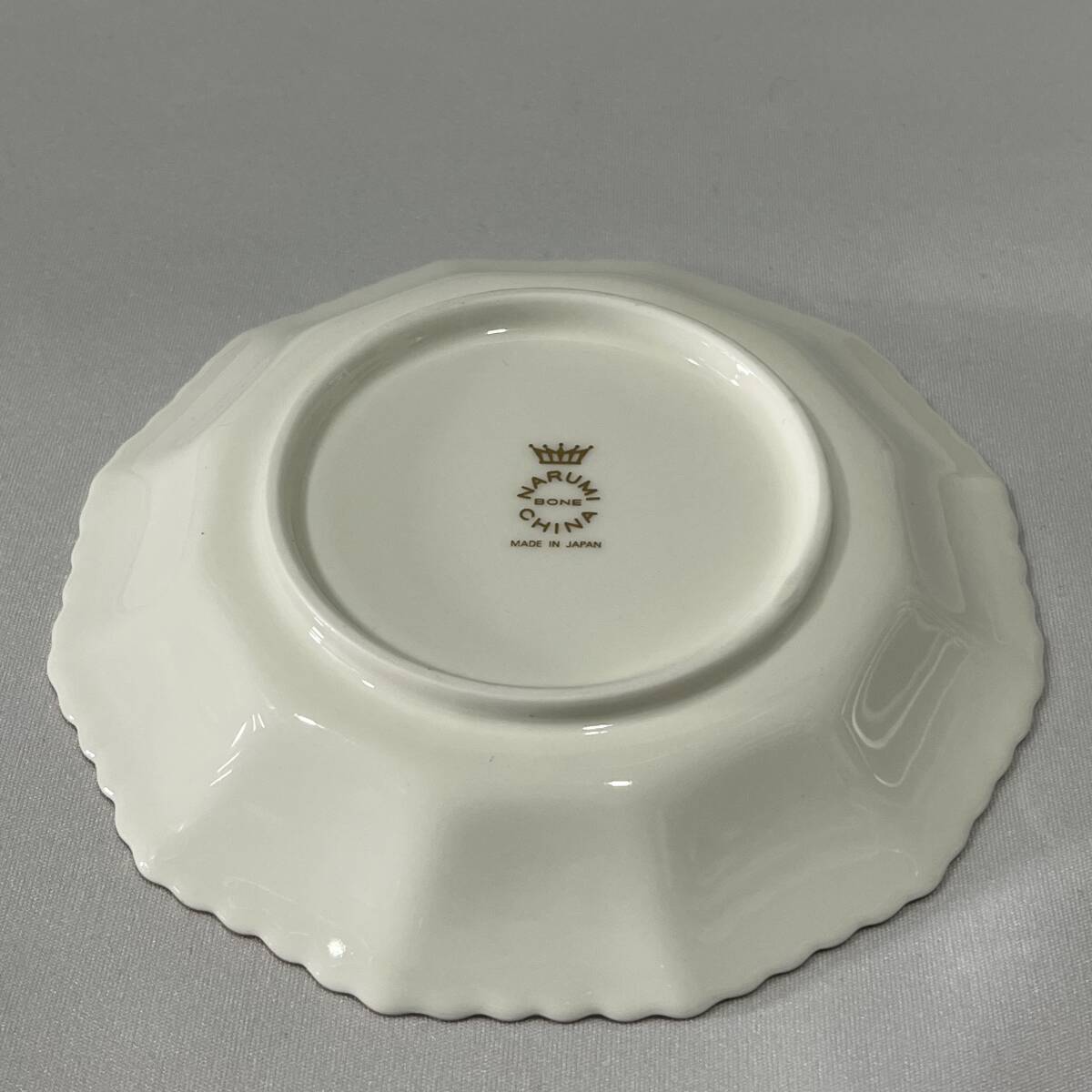 【新品・未使用品】NARUMI/ナルミ BONE CHINA ボーンチャイナ カップ＆ソーサー ティー碗皿セット_画像8