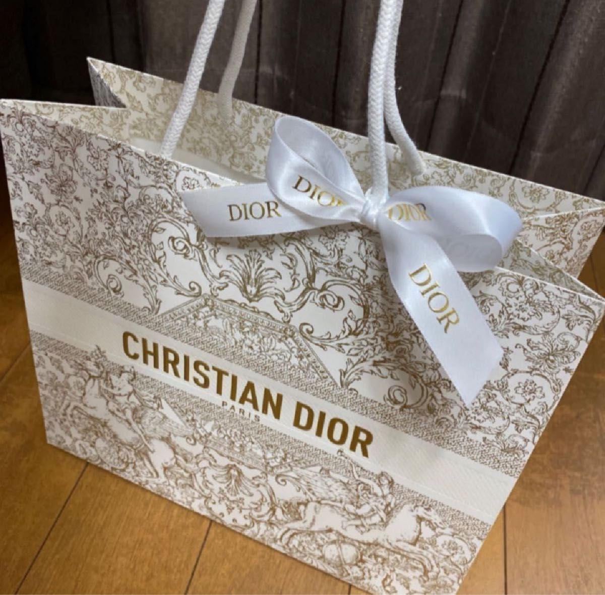 【即発送】ディオール Dior ショッパー ホリデー 限定 クリスマス 2023 新品未使用 大 大きい紙袋