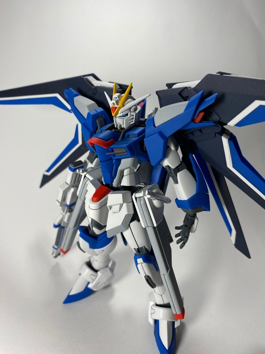 バンダイ　HG 1/144 ライジングフリーダムガンダム　完成品　プラモデル　ガンプラ_画像1