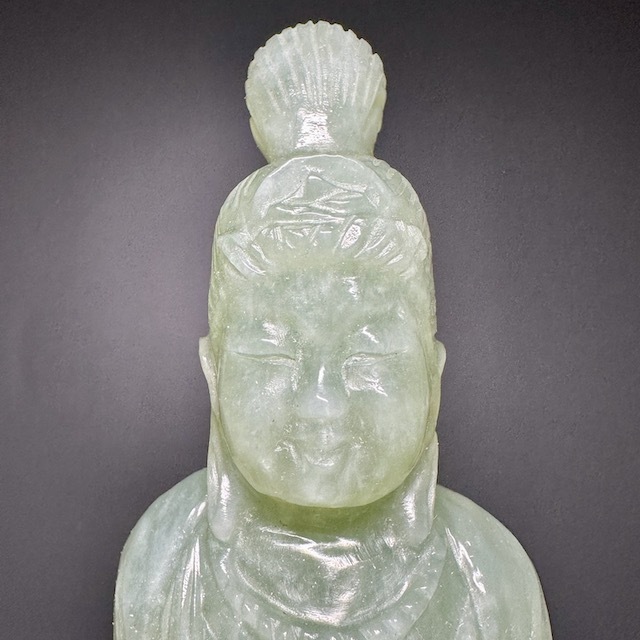 中国　玉　玉石　翡翠　人物　彫刻　オブジェ　置物　飾物　美術品　共箱　高さ約22cm　重量約310g_画像5