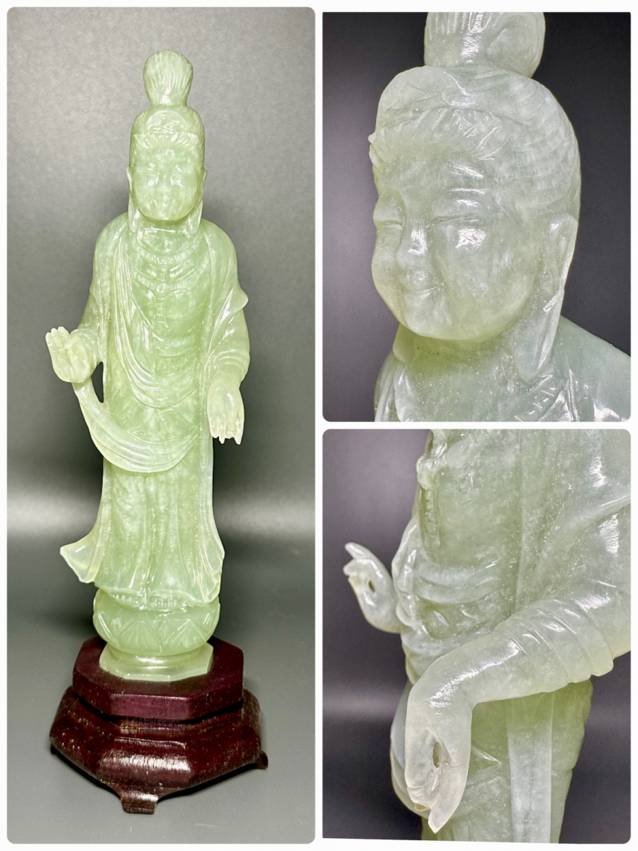 中国　玉　玉石　翡翠　人物　彫刻　オブジェ　置物　飾物　美術品　共箱　高さ約22cm　重量約310g_画像1