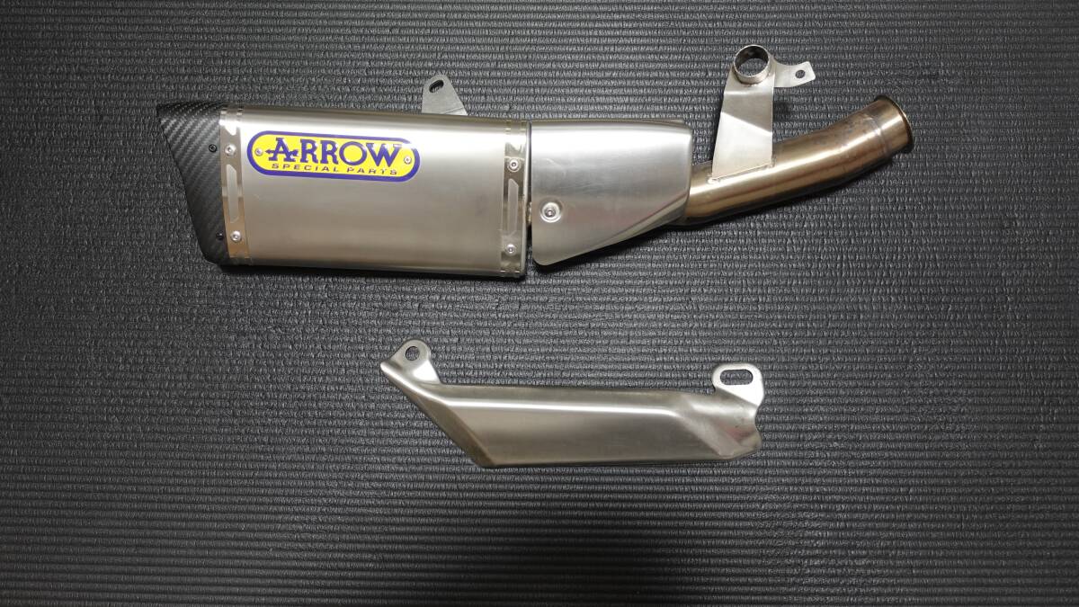 Yahoo!オークション - マフラー ARROW スリップオン デイトナ675R Yahoo!オークション - マフラー ARROW スリップオン デイトナ675R
