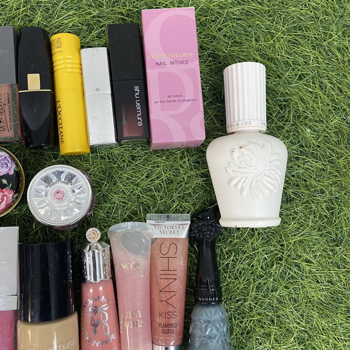 新品 未使用品あり CHANEL JILL STUART LANCOME THREE 等 化粧品 コスメ 100点 以上 大量 まとめ ファンデーション 口紅 アイシャドウ_画像4