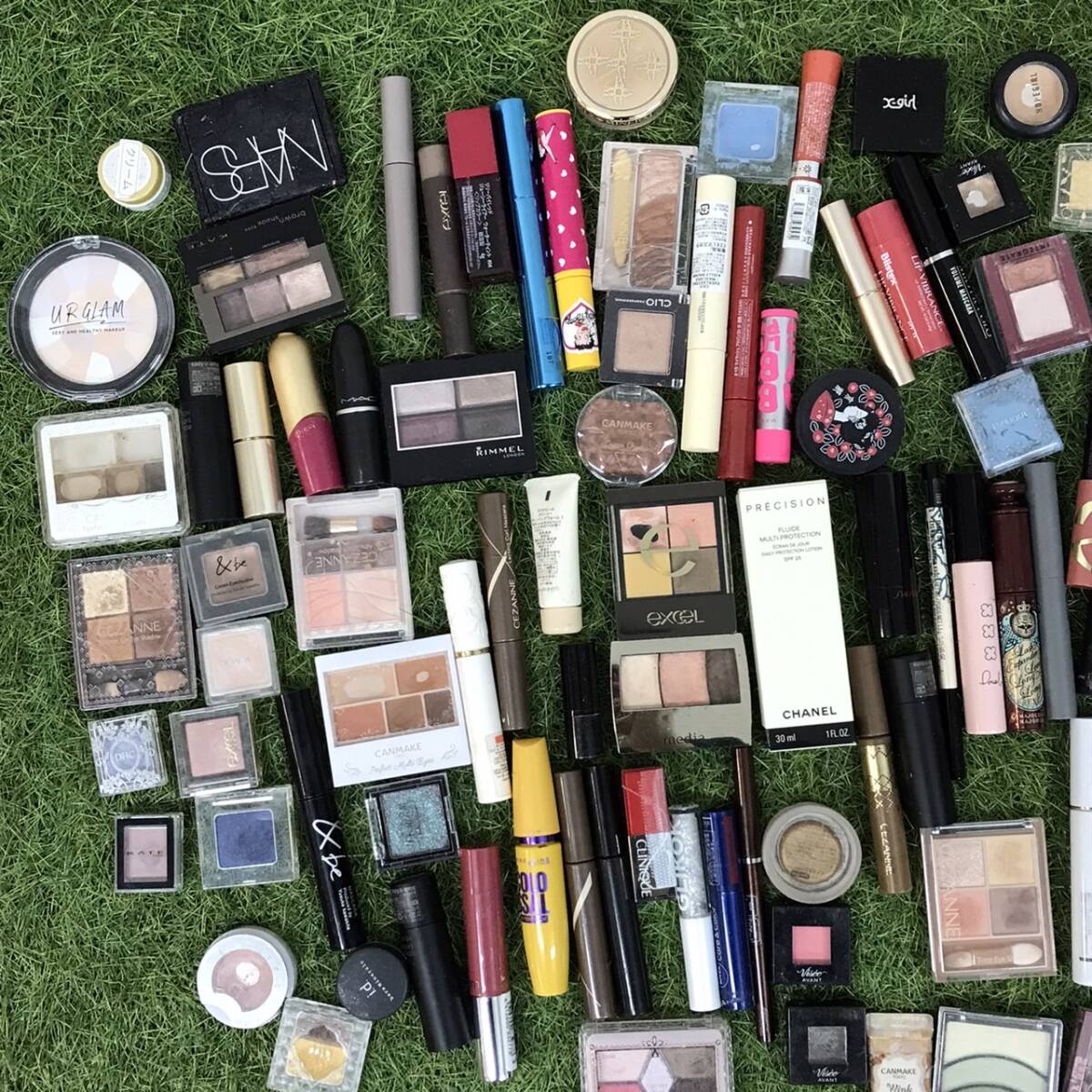 新品 未使用品あり CHANEL NARS RIMMEL excel 等 化粧品 コスメ 100点 以上 大量 まとめ ファンデーション 口紅 アイシャドウ_画像2