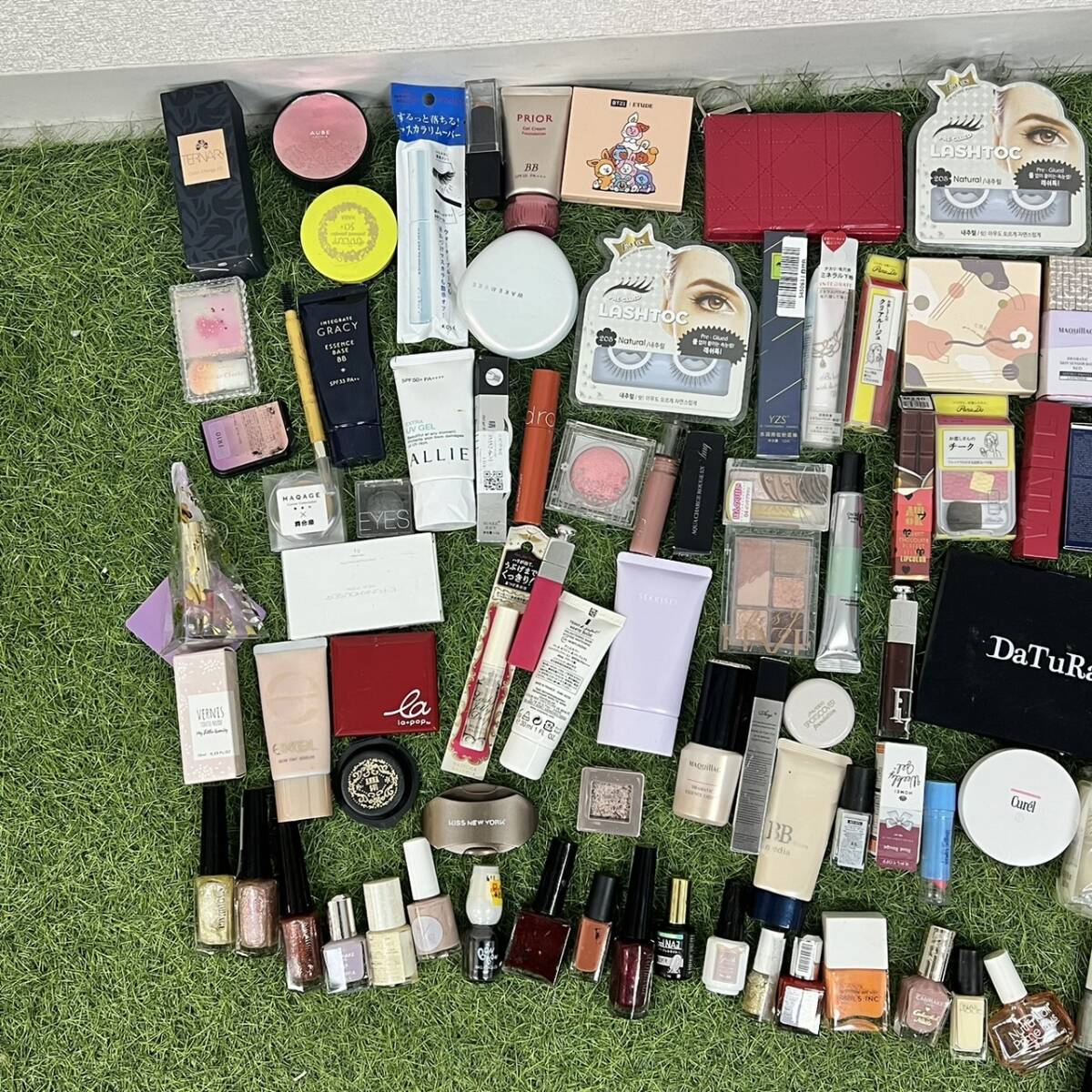  new goods unused goods equipped DIOR DaTuRa NAILS INC GRACY etc. cosmetics cosme 100 point and more large amount summarize foundation lipstick eyeshadow 