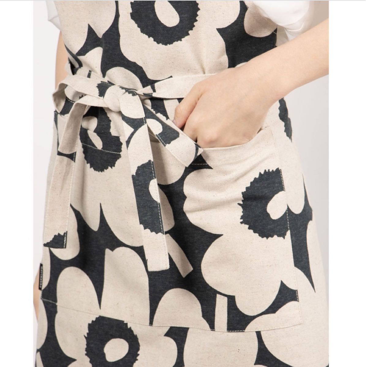 新品　marimekko マリメッコ　エプロン　ウニッコ