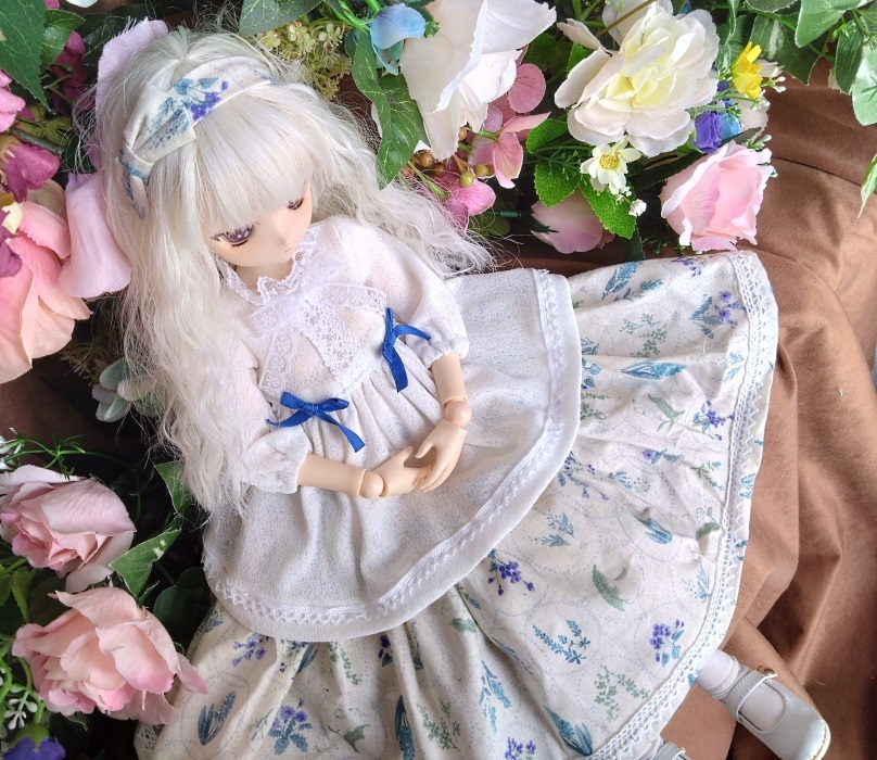 アゾン４５用の服AF286（ｈ・植物青）ＭＤＤ・ＤＤＰ・オビツ５０にも_画像1