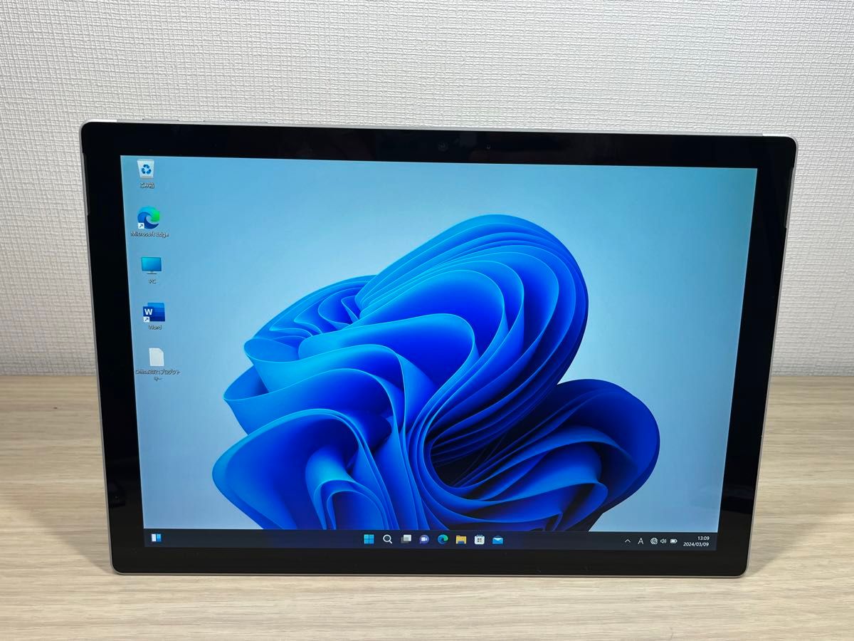 美品 マイクロソフト Surface Pro 6 タッチ液晶 タブレット 綺麗 