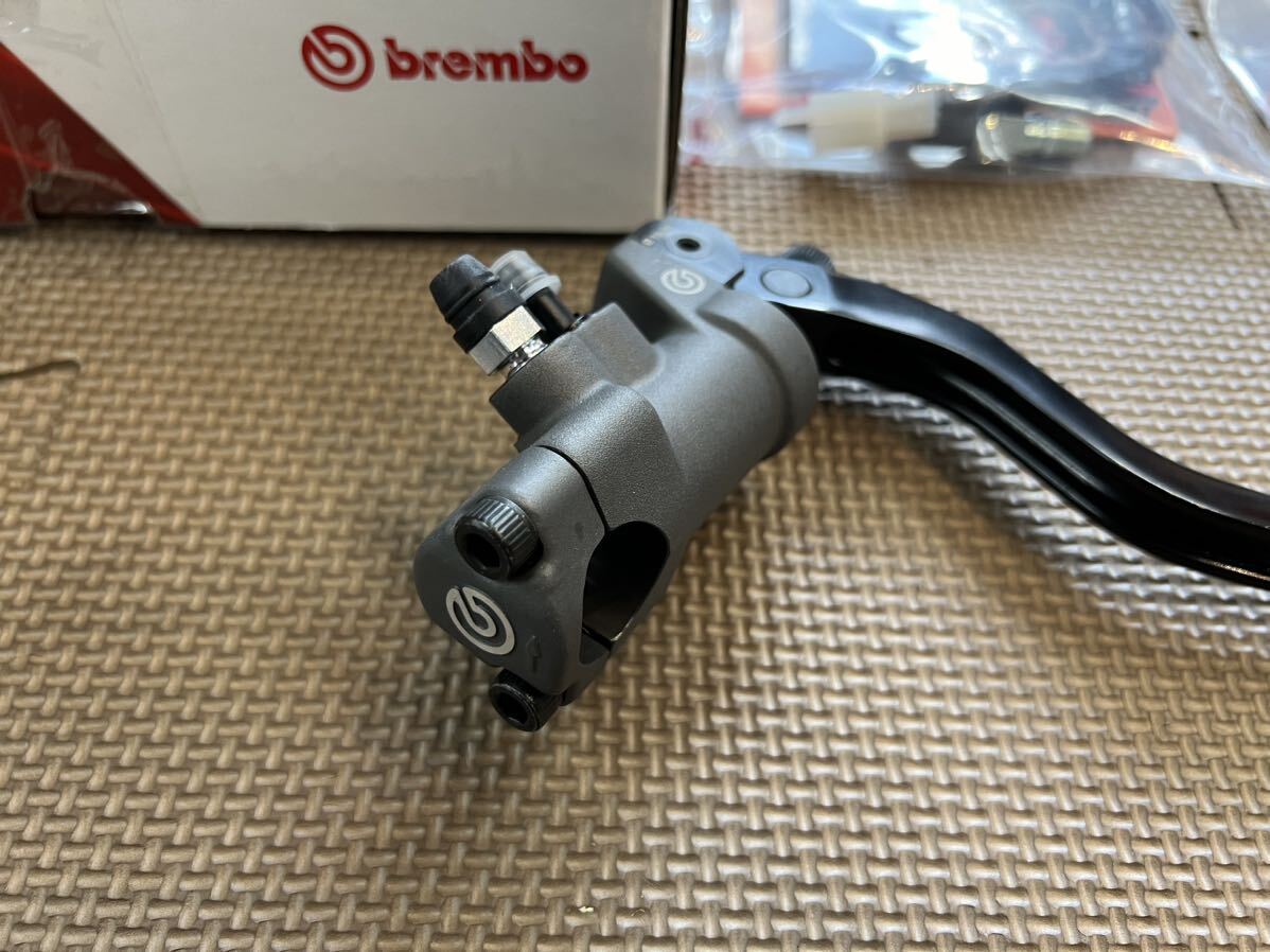 ☆★未使用！ブレンボレーシング鍛造ブレーキマスターシリンダーφ19×20油圧ブレーキスイッチ付き！★☆19RCS brembo 110.4760.60_画像5