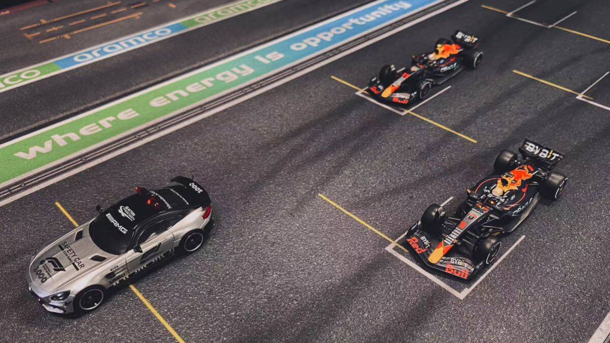 1/64 駐車場 F1サーキット メインストレート ピット グランプリ superGT ル・マン レーシングカー用 ミニカーマット minigt TARMAC レアの画像2