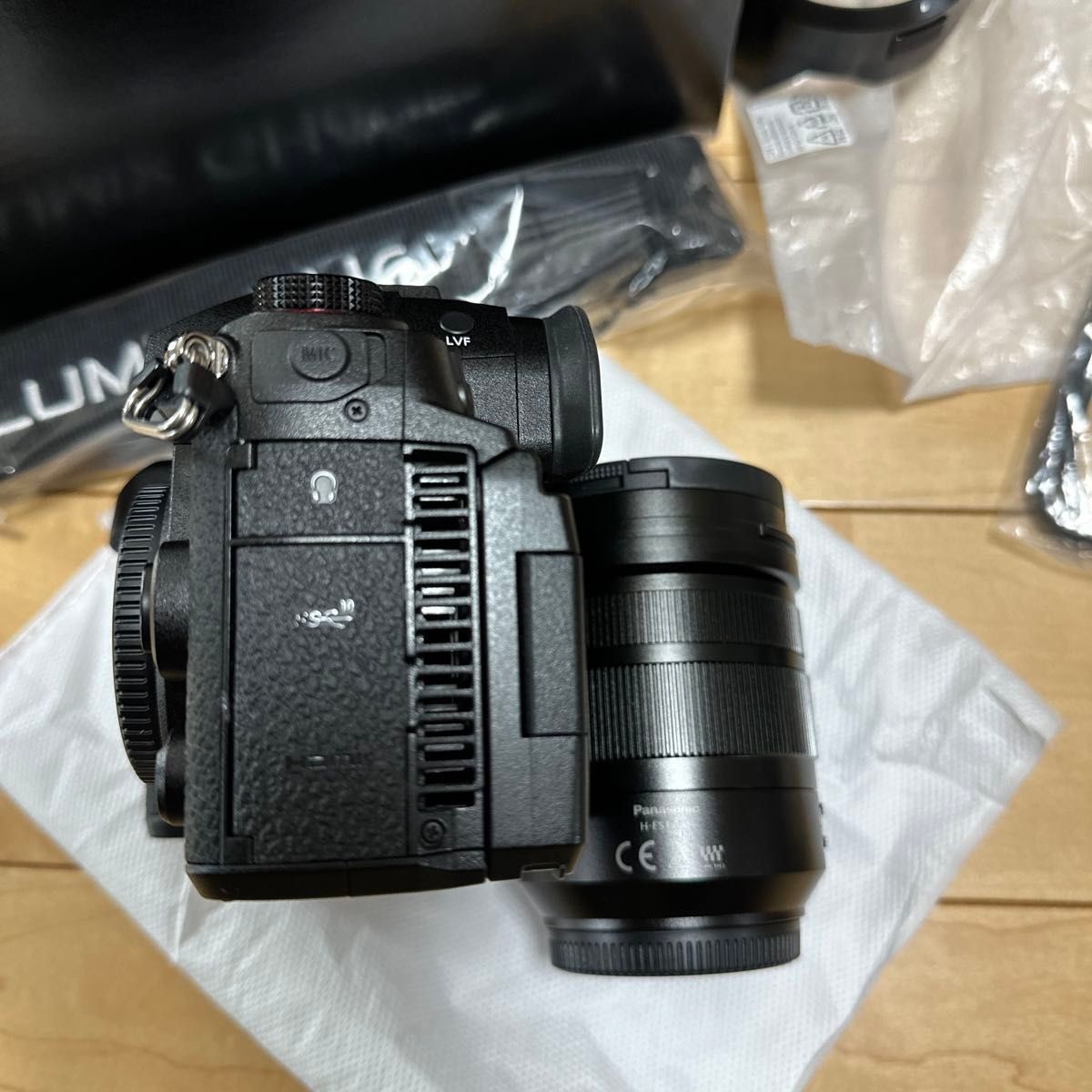 ほぼ新品 LUMIX GH6 標準ズームレンズキット DC-GH6L シャッター ほぼ新品 LUMIX GH6 標準ズームレンズキット DC-GH6L シャッター