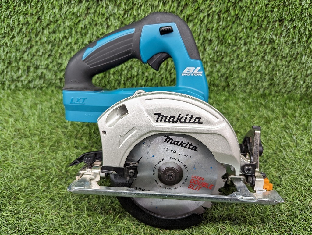 中古美品 makita マキタ 125mm 14.4V 充電式マルノコ HS470DRF 3.0Ahバッテリー + 充電器_画像2