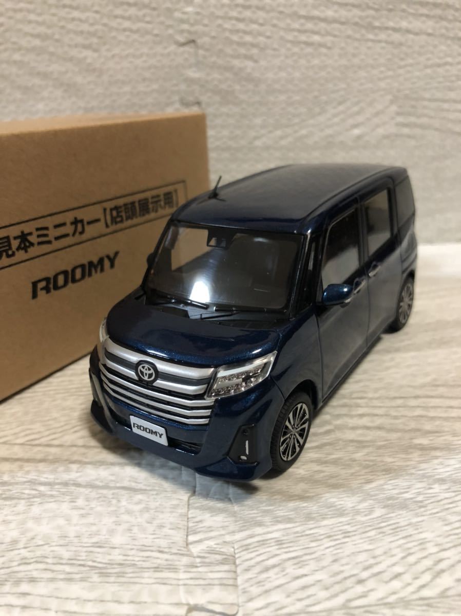 1/30 トヨタ 新型ルーミー ROOMY 後期型 カラーサンプル 非売品 ミニカー レーザーブルークリスタルシャイン