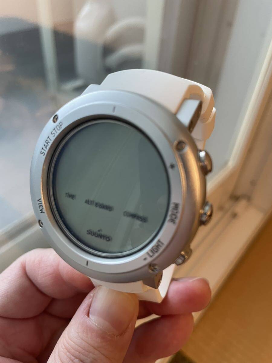 美品 SUUNTO CORE スント コア ホワイト SS018735000の画像1