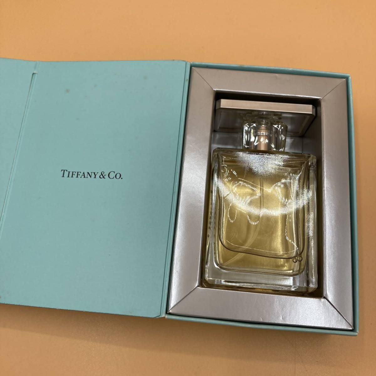 [2702][ почти новый товар с ящиком ] коробка повреждение иметь Tiffany духи 50ml чистый Tiffany o-do пуховка .-mTiffany&Co. аромат косметика 