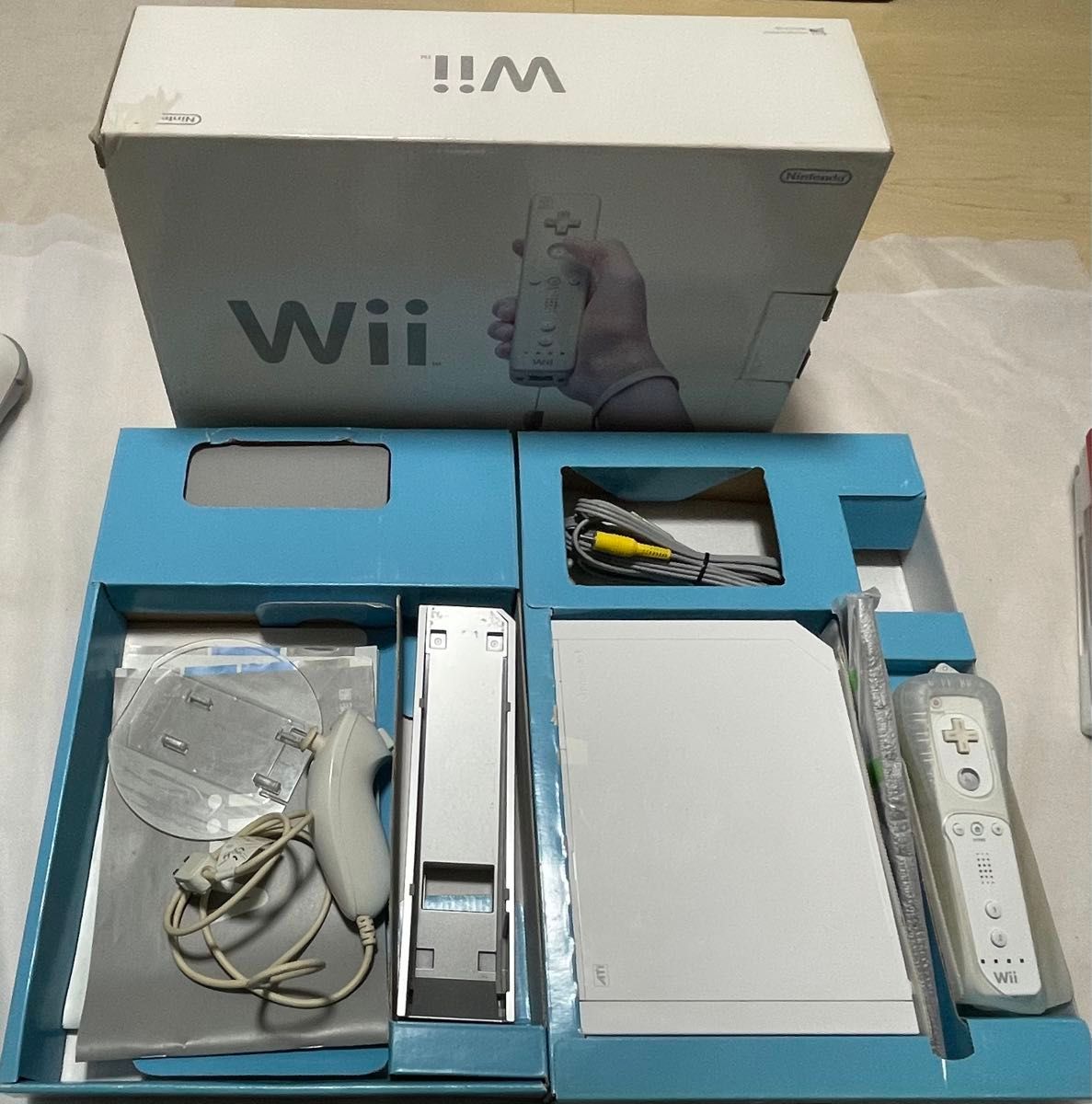 任天堂Wii本体、バランスWiiボードセット　ソフト10本はジャンク品のおまけ