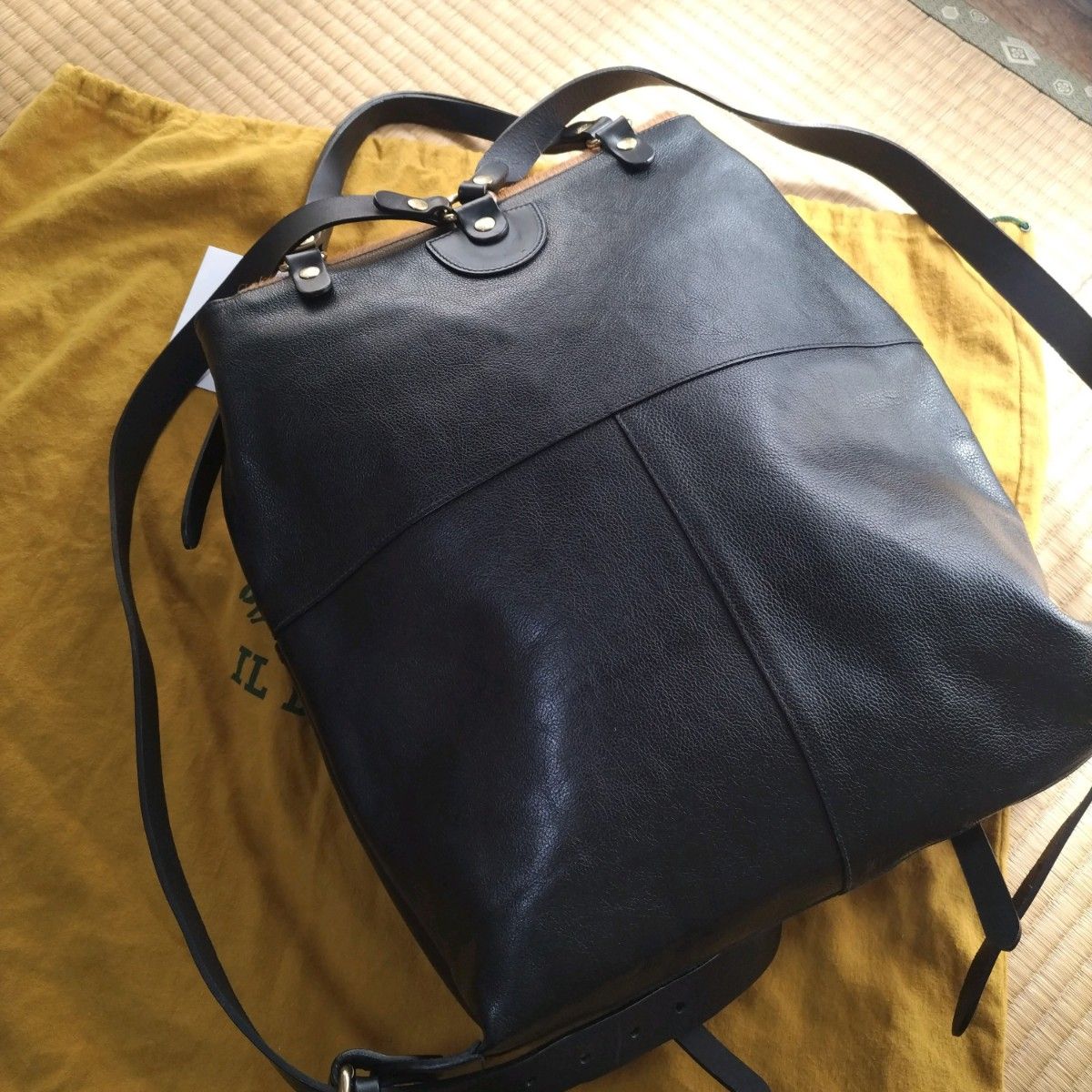 新品 希少 イルビゾンテ 本革 レザー リュックサック バッグ 新品 希少 イルビゾンテ 本革 レザー リュックサック バッグ