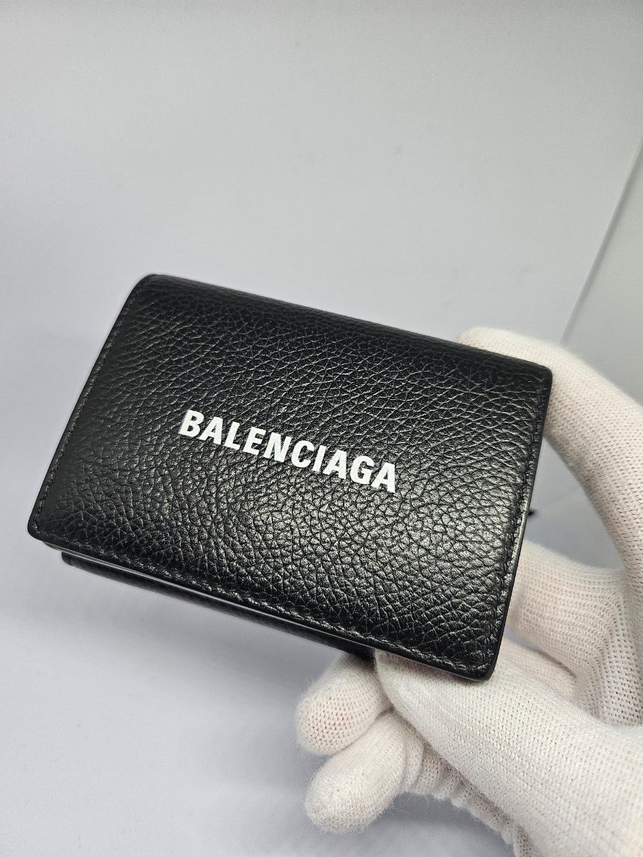 バレンシアガ BALENCIAGA 財布 レザー ブラック ミニウォレット 三つ折り財布 黒
