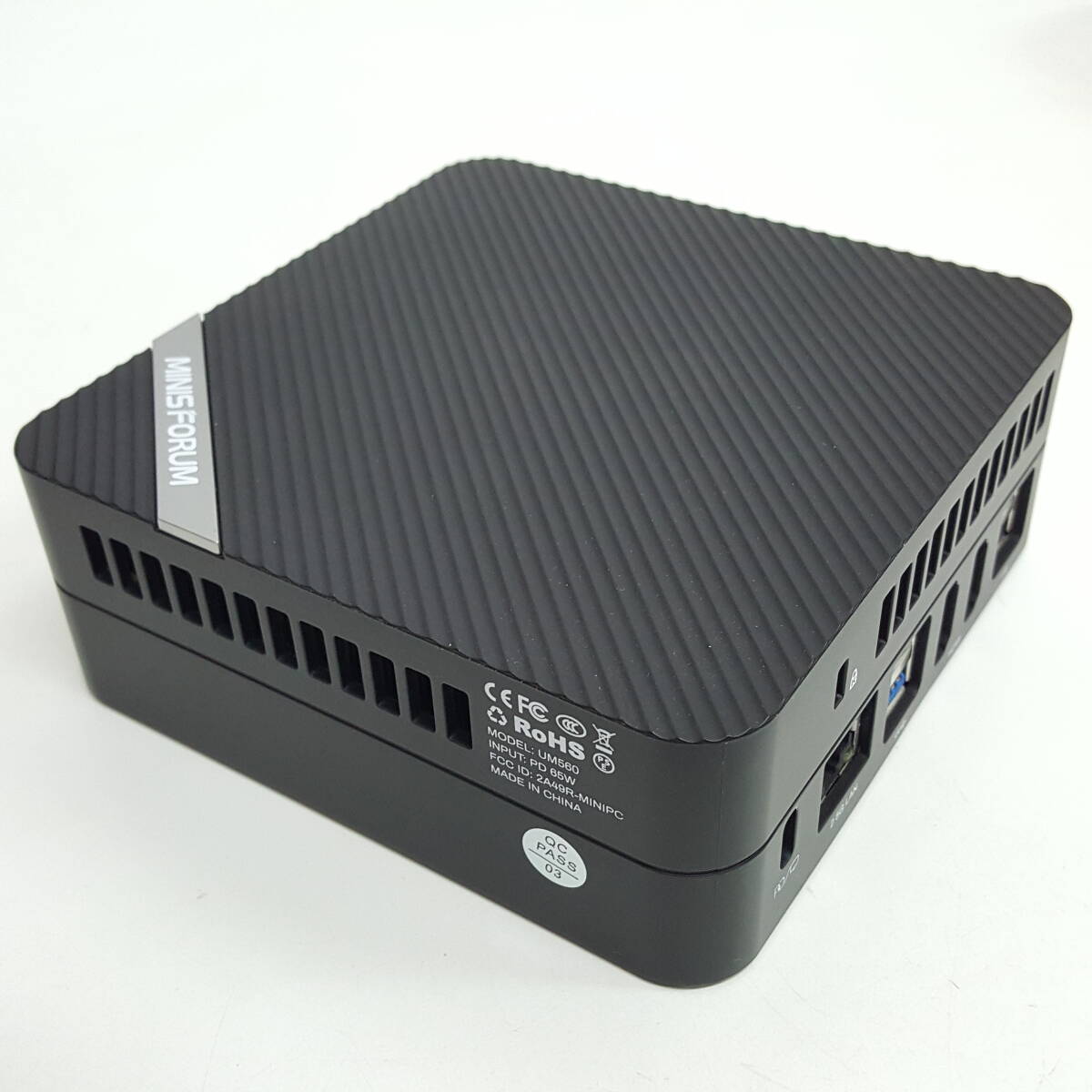 MINISFORUM UM560_画像4