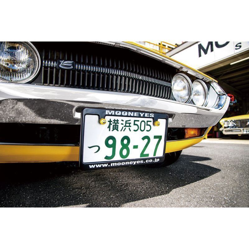 2枚組 送料込み 車用 新基準 適用 New Std. MOONEYES 白文字 ホワイト フレーム ブラック 黒地 www ライセンスフレーム ライセンスプレート_画像3