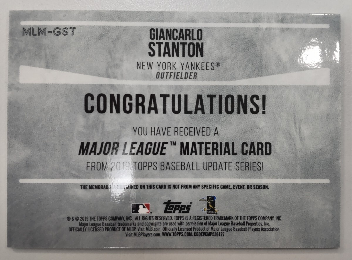 2019Topps ヤンキース ジャンカルロ・スタントン選手メモラビリアカード ゲームユーズド バット検索 MLB 通算402本塁打 484億円_画像2