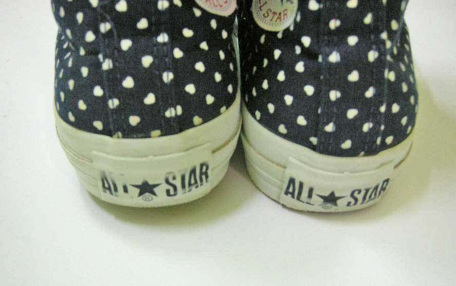 美品】 　コンバース 　ALL STAR HI 　オールスター 　ブルー　ハート小総柄　ハイカットスニーカー　 22㎝ 　_画像3