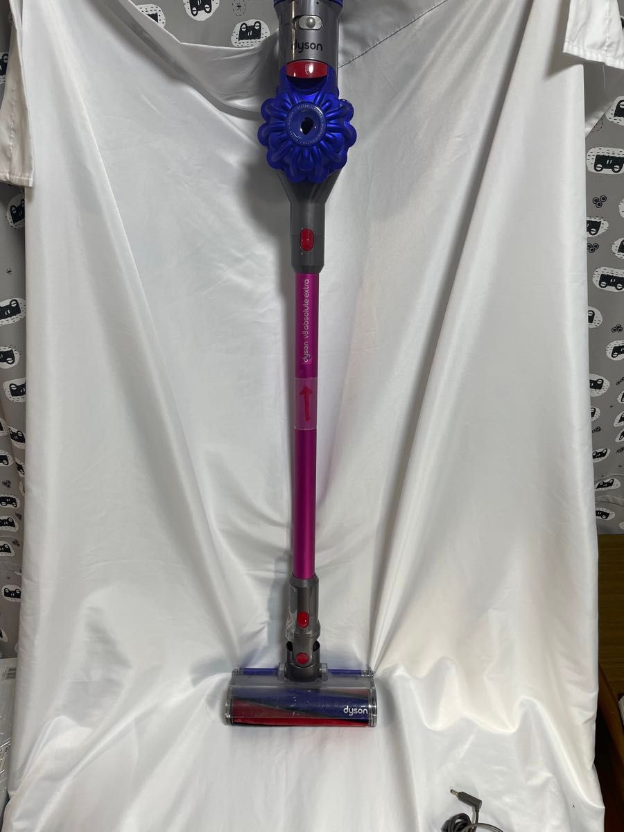 ダイソン　v7 ジャンク コードレスクリーナー Dyson サイクロン掃除機