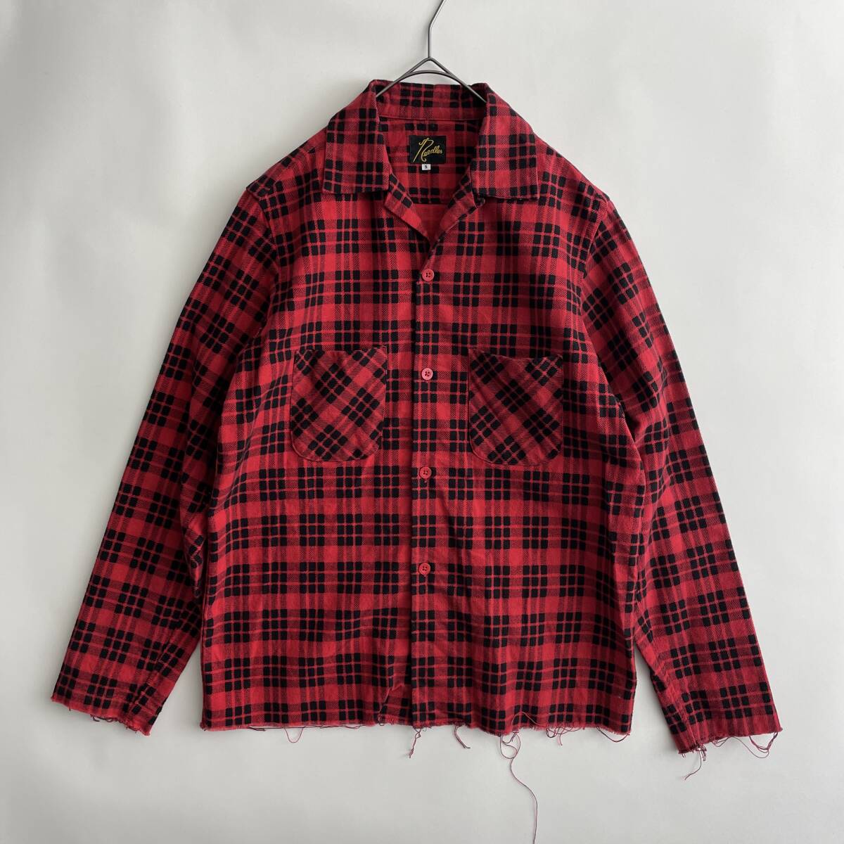 NEEDLES size/S (id) ニードルズ ニードルス カットオフ オープンカラー シャツ 長袖 開襟 ブラック レッド 日本製 shirt_画像1