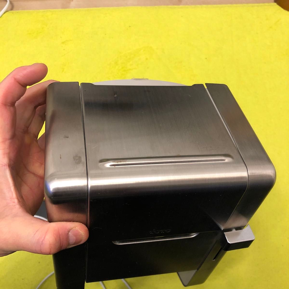 送料無料 TOTO 紙巻器 スペアホルダー付き(縦型) ステンレス製 送料無料 TOTO 紙巻器 スペアホルダー付き(縦型) ステンレス製