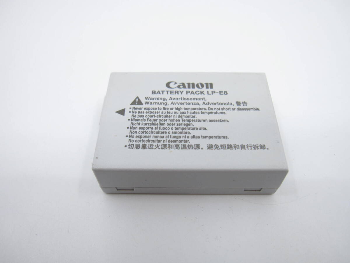 良品　純正　Canon キャノン 　LP-E8　バッテリーパック_画像1