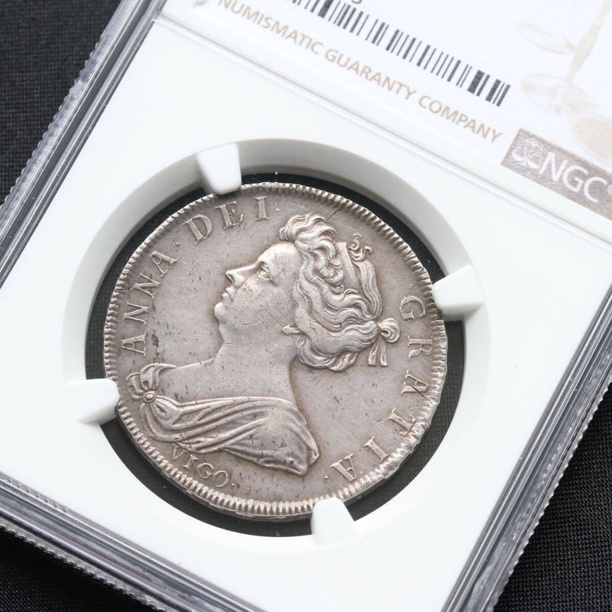 アン女王 ハーフクラウン 銀貨 1703 イギリス NGC ヴィーゴ アン女王 ハーフクラウン 銀貨 1703 イギリス NGC ヴィーゴ - メルカリ