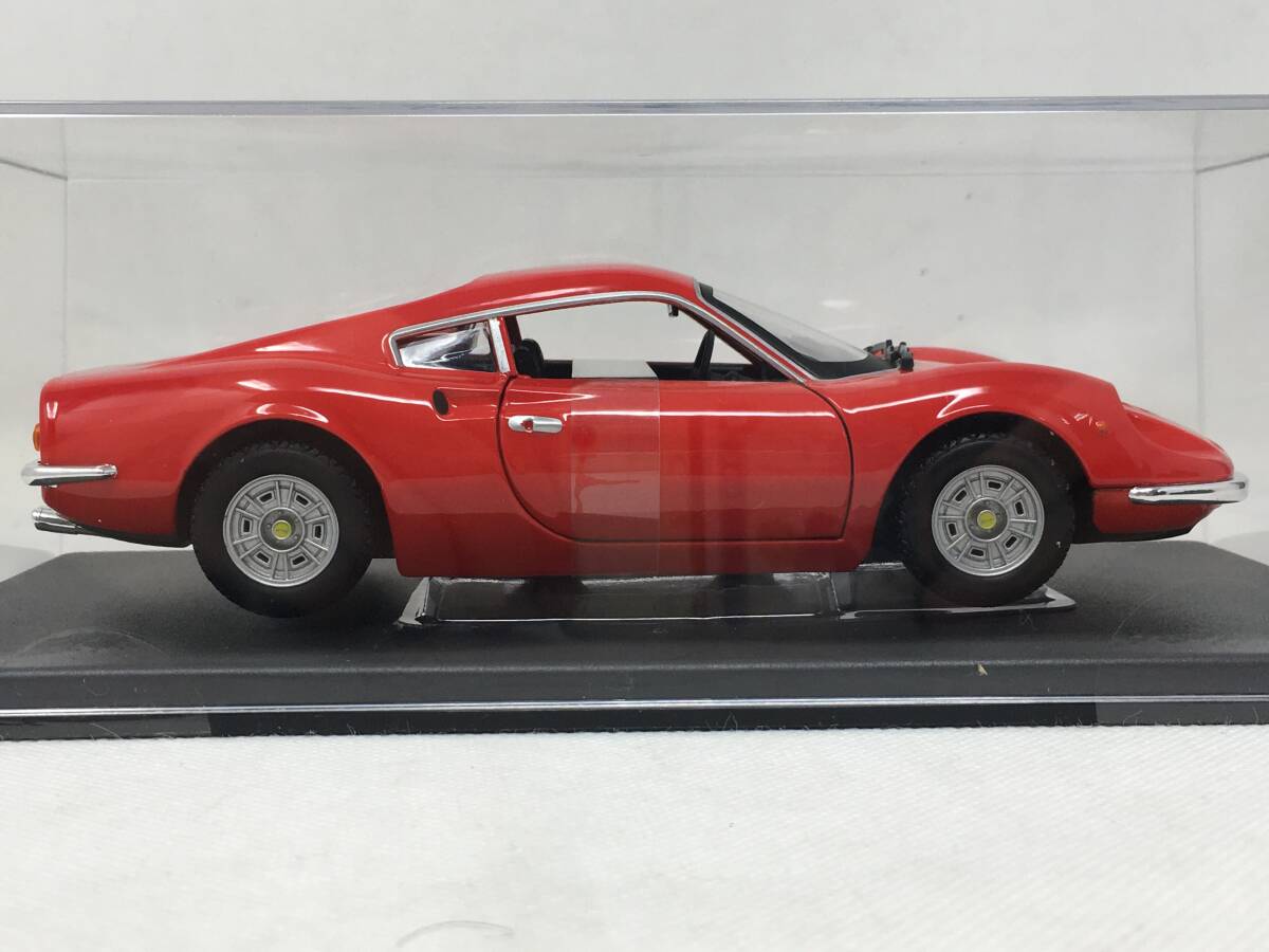 EY-730 未開封 Burago ブラーゴ Ferrari フェラーリ 1/24フィギュア/ミニカー Dino 206 GT 1967年型_画像4