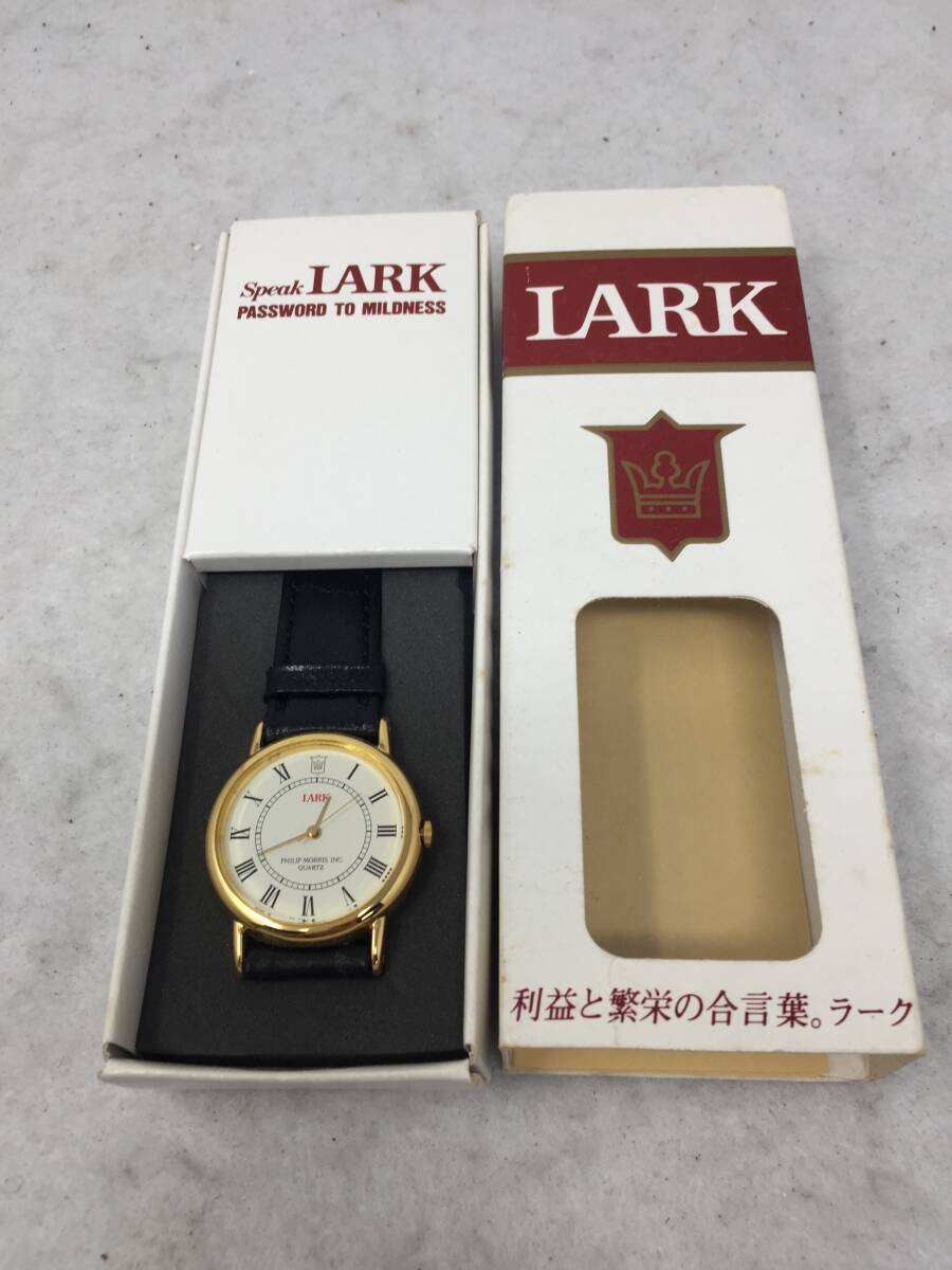 EY-317 未使用 LARK 腕時計 3点セット ラーク フィリップ モリス クォーツの画像3