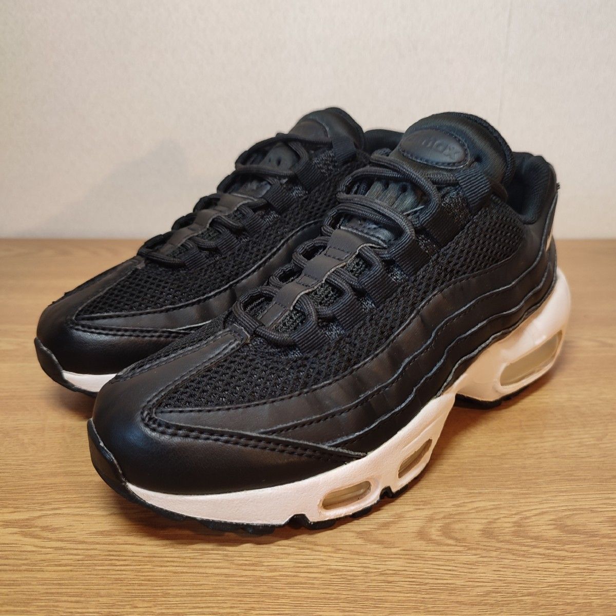 美品 大人気 NIKE AIR MAX 95 MONOTONE 23