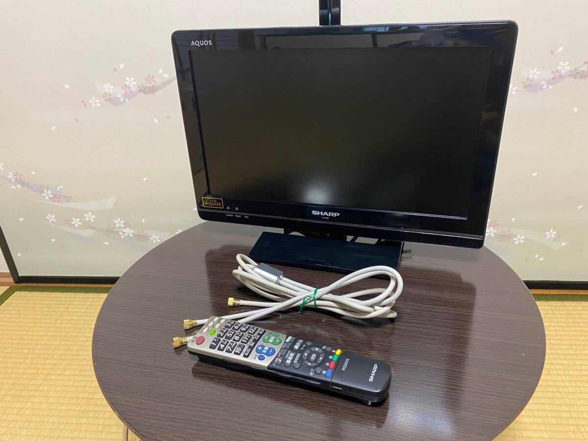  ★全国送料無料　シャープ ＬＣ－１９Ｋ７　液晶テレビ　動作確認済み リモコン、おまけケーブル付き！★　_画像1