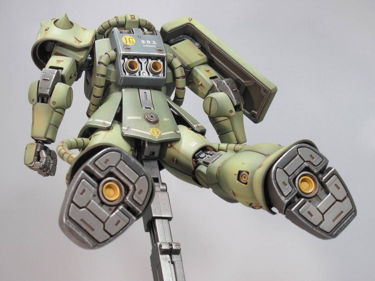 【MG 1/100 MS-06F 量産型ザクⅡ 戦場風 改修塗装完成品】_画像7