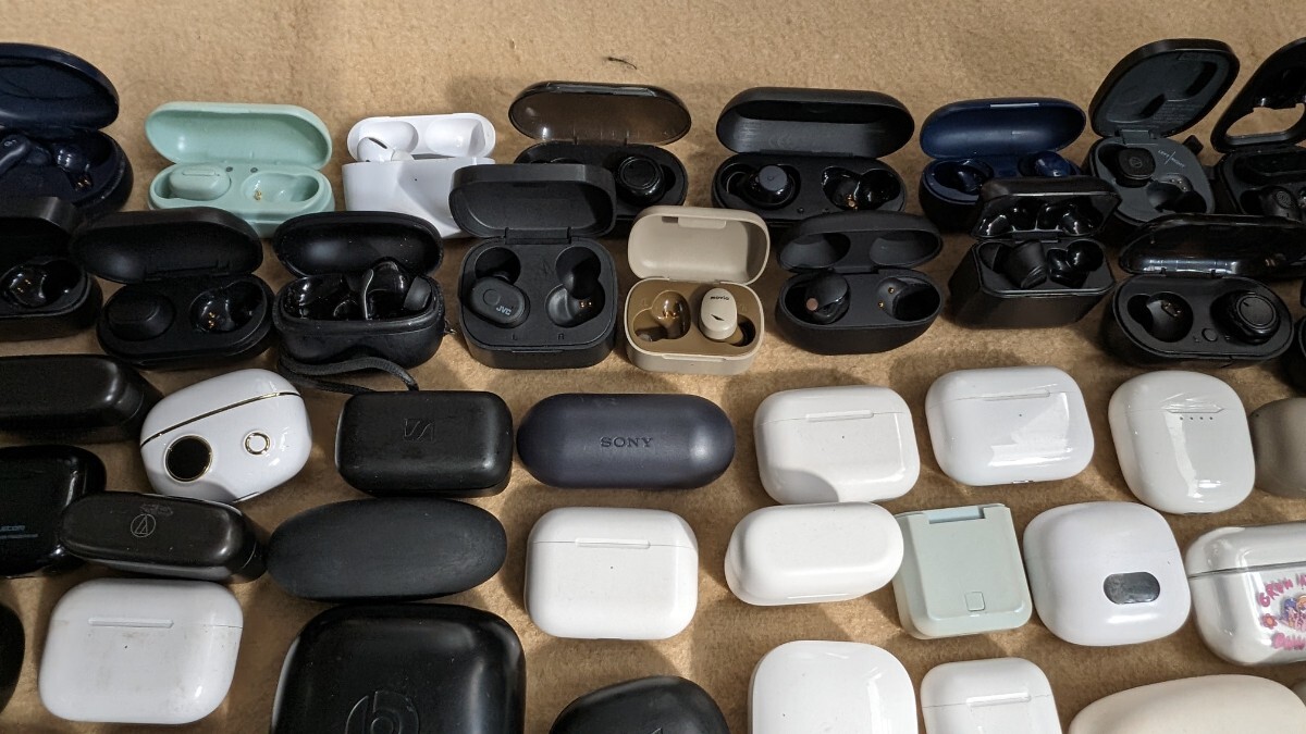 イヤホン不揃いチャージャーまとめて249個Air pods pro第2世代SONYテクニクスBOSEオーテクBeatsジャブラJVC大量soundcoreまとめSENNHEISER_画像9